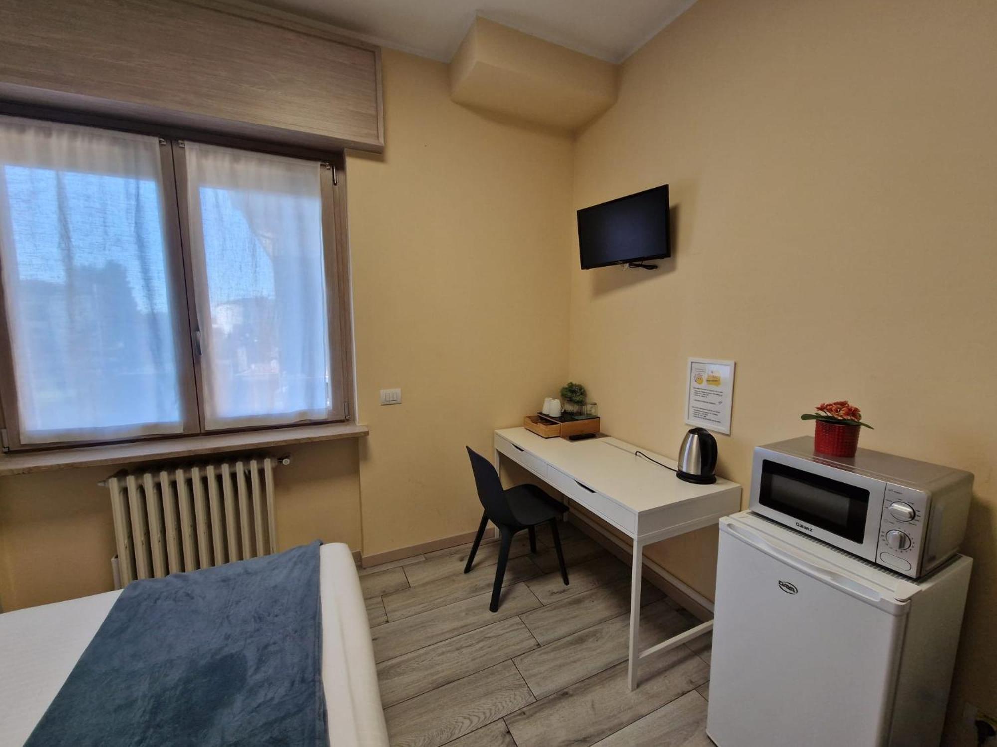 Hotel Bgy Airport House Grassobbio Zimmer foto