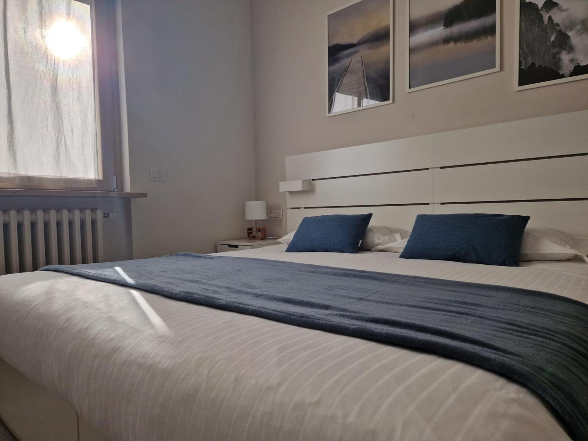 Hotel Bgy Airport House Grassobbio Zimmer foto