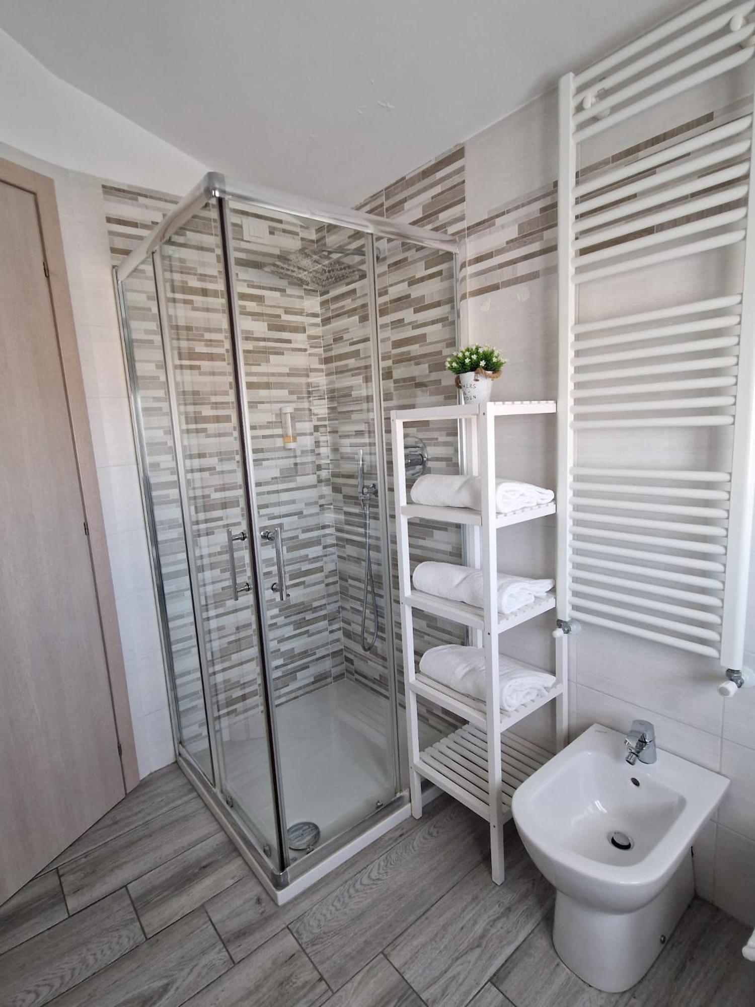 Hotel Bgy Airport House Grassobbio Zimmer foto